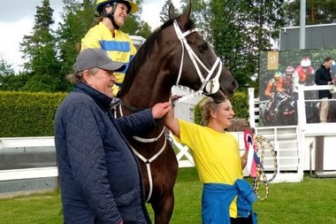 Holder Hope And Glory unna for Stogas Athena i Årets Tøffing i Løp 5